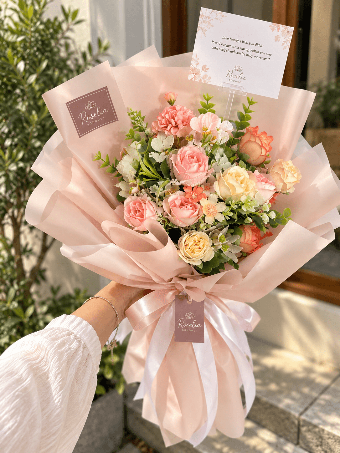 Buket bunga pastel pink Roselia Bouquet di Pamulang Tangerang Selatan